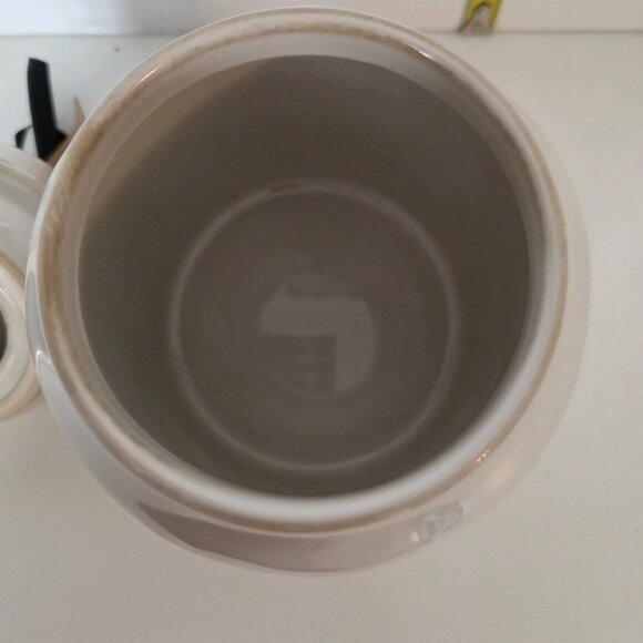 Rae Dunn Flour Canister with Leaf design - White - Picture 4 of 4